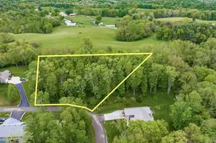 2950 Corbin Dr, Zanesville, OH 43701 - Photo 1