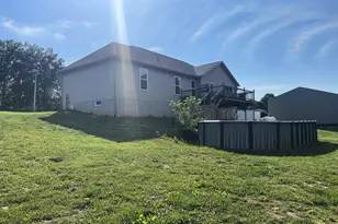 707 Hurless Rd, Frankfort, OH 45628 - Photo 9