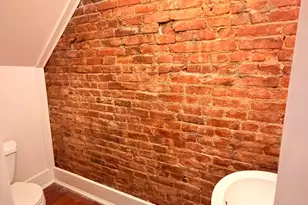 677 S 3rd St, Columbus, OH 43206 - Photo 9