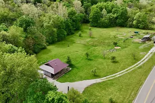 19460 Goat Run Honey Fork Rd, Logan, OH 43138 - Photo 7