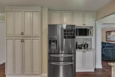 5765 Shadowbrook Drive, Columbus, OH 43235 - Photo 9