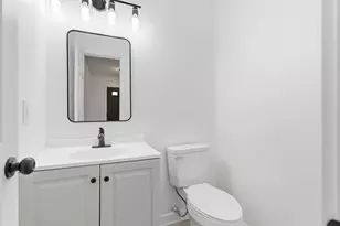 3832 Willowswitch Ln, Columbus, OH 43207 - Photo 13