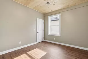 72 E Main St, Zanesville, OH 43701 - Photo 23