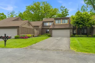 2111 Brookhurst Ave, Columbus, OH 43229 - Photo 3