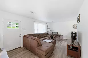 2655 Lisa Kim Ln, Nashport, OH 43830 - Photo 7