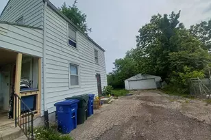 2446 Bretton Pl, Columbus, OH 43211 - Photo 7