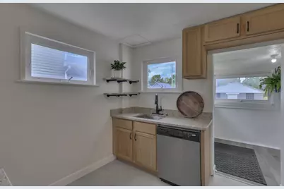 1411 Genessee Avenue, Columbus, OH 43211 - Photo 15