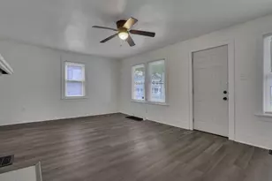 1411 Genessee Ave, Columbus, OH 43211 - Photo 9