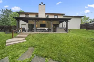 945 Stoney Creek Rd, Columbus, OH 43235 - Photo 3