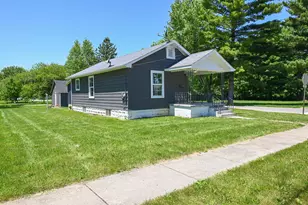 327 Clinton St, Marion, OH 43302 - Photo 1