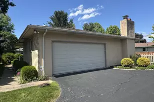 10038 Melody Ln, Pickerington, OH 43147 - Photo 7