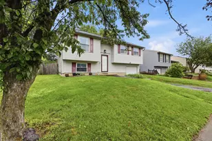 3912 Farm Brook Ln, Columbus, OH 43204 - Photo 3