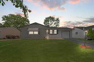 1402 Cardwell Square N, Columbus, OH 43229 - Photo 3