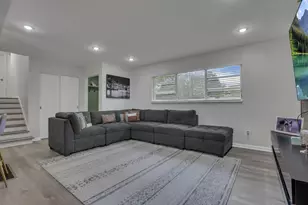 1053 Carrousel Dr E, Reynoldsburg, OH 43068 - Photo 7