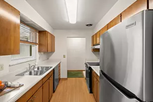 998 Norway Dr, Columbus, OH 43221 - Photo 11
