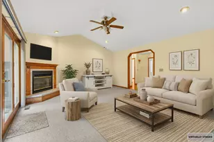 886 Golfview Dr, Chillicothe, OH 45601 - Photo 11