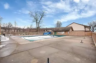 97 Stornoway Dr W, Columbus, OH 43213 - Photo 11
