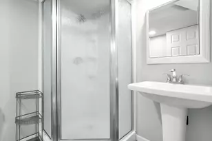 97 Stornoway Dr W, Columbus, OH 43213 - Photo 5