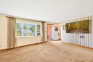 4715 Harbor Blvd, Columbus, OH 43232 - Photo 9