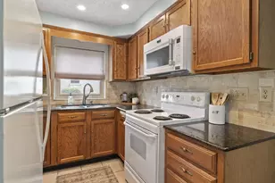 664 Brookside Dr, Columbus, OH 43209 - Photo 17