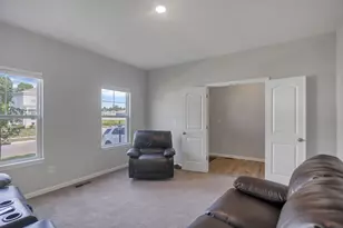 611 Timber Vly Dr, Pataskala, OH 43062 - Photo 7