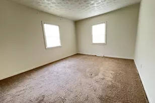 410 John St, Circleville, OH 43113 - Photo 7