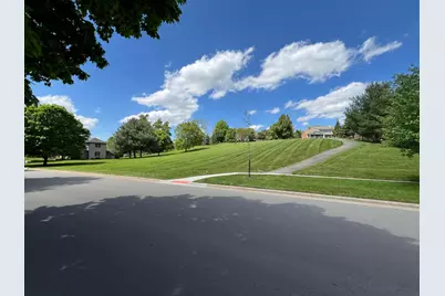 304 Glyn Tawel Drive, Granville, OH 43023 - Photo 3