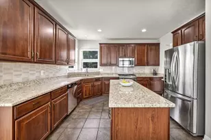 536 Apple Valley Cir, Delaware, OH 43015 - Photo 13