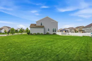 1275 Meadow View Dr, Marysville, OH 43040 - Photo 11