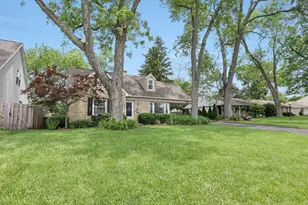 2420 Swansea Rd, Upper Arlington, OH 43221 - Photo 3