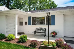 531 Deerwood Ave E, Columbus, OH 43230 - Photo 5