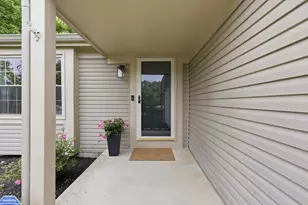 1681 Hale Ct, Columbus, OH 43228 - Photo 5