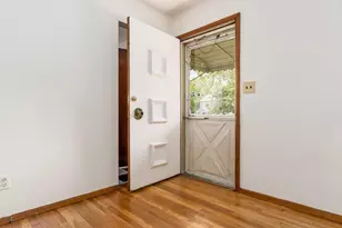 672 E Mithoff St, Columbus, OH 43206 - Photo 3