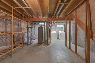 927 Annagladys Dr, Columbus, OH 43085 - Photo 15