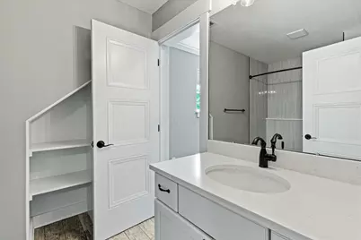 176 E Weber Road, Columbus, OH 43202 - Photo 23