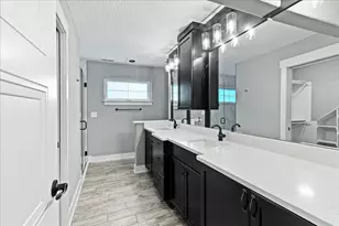 176 E Weber Rd, Columbus, OH 43202 - Photo 19