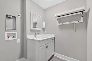 176 E Weber Rd, Columbus, OH 43202 - Photo 91