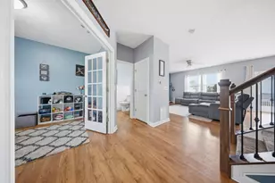 2100 Emmys Way, Columbus, OH 43228 - Photo 9