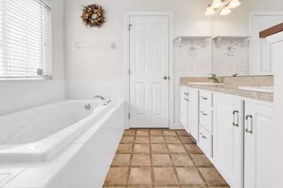 1010 Laketree Court W, Westerville, OH 43081 - Photo 39