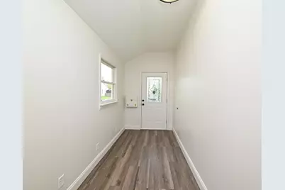 711 S Walnut Street, Bucyrus, OH 44820 - Photo 5