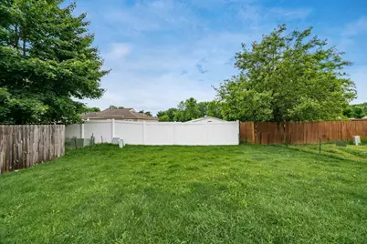2021 Summit Row Boulevard, Powell, OH 43065 - Photo 21