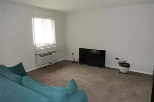 3941 Karl Rd, Columbus, OH 43224 - Photo 5