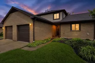 2014 Queensgate Ln, Columbus, OH 43235 - Photo 1