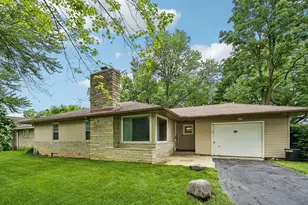 476 Clark State Rd, Columbus, OH 43230 - Photo 1