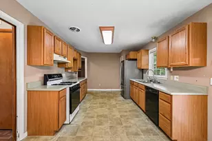 476 Clark State Rd, Columbus, OH 43230 - Photo 9