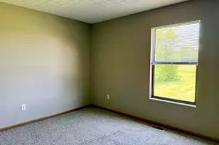 988 Kirkwood Dr, West Jefferson, OH 43162 - Photo 17