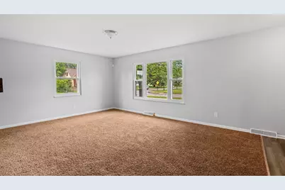 909 Hillery Road, Columbus, OH 43229 - Photo 7