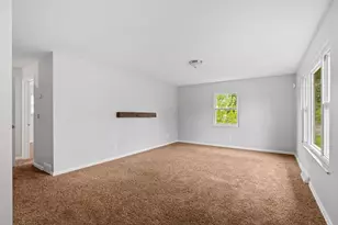 909 Hillery Rd, Columbus, OH 43229 - Photo 5