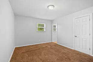 909 Hillery Rd, Columbus, OH 43229 - Photo 17