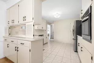 3071 Halesworth Rd, Columbus, OH 43221 - Photo 11